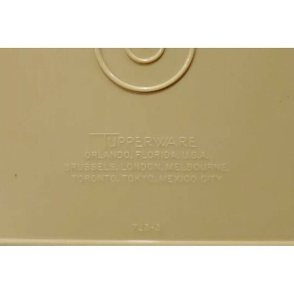 VINT. TUPPERWARE DEVILED EGG KEEPER CARRIER TRAY YELLOW HARVEST GOLD # 723 4 PC - Picture 7 of 10